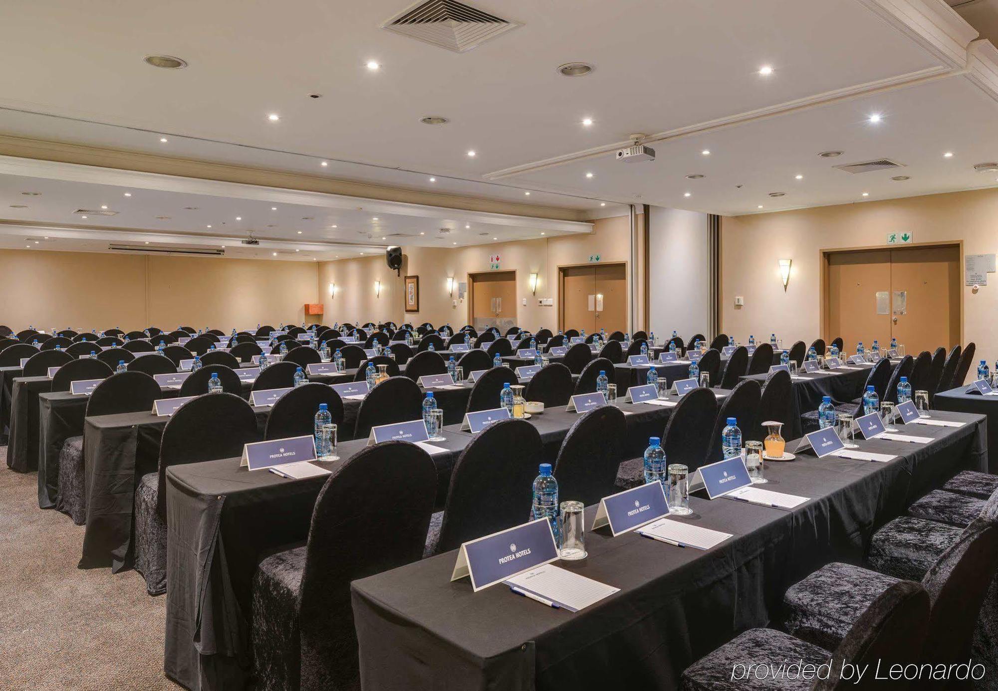 Protea Hotel By Marriott Karridene Beach Amanzimtoti Exterior foto