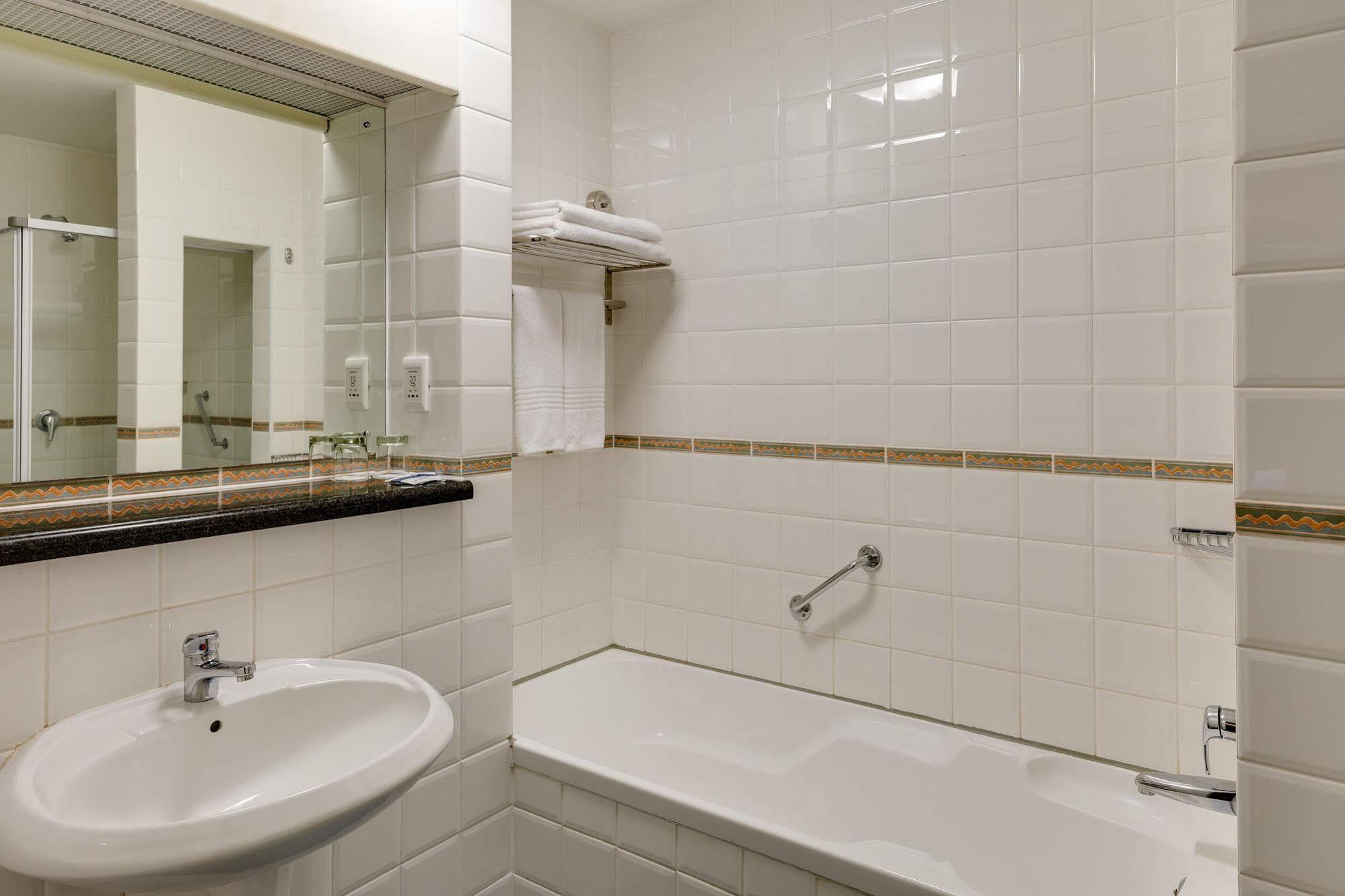 Protea Hotel By Marriott Karridene Beach Amanzimtoti Exterior foto