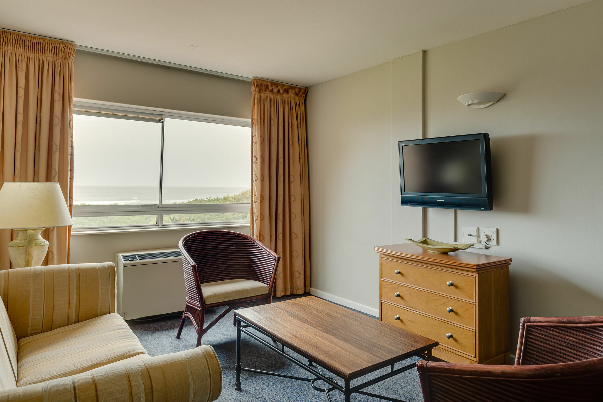 Protea Hotel By Marriott Karridene Beach Amanzimtoti Exterior foto